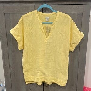 NWT Butter Yellow Short Sleeve Blouse